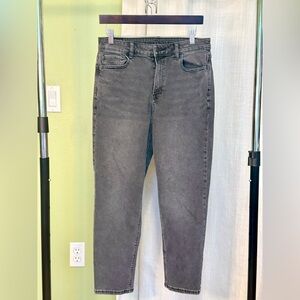 🌸AMERICAN EAGLE pre-owned women’s black jeans pants. Size 8 Shorts. WPANTS15.